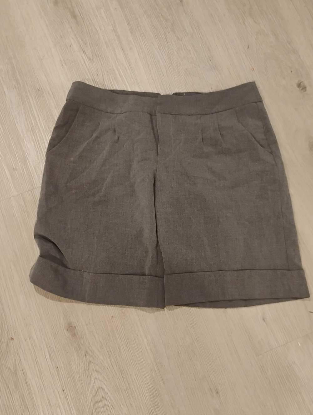 Vintage 1990s 2000s Necessary Objects Cuffed Gray Shorts